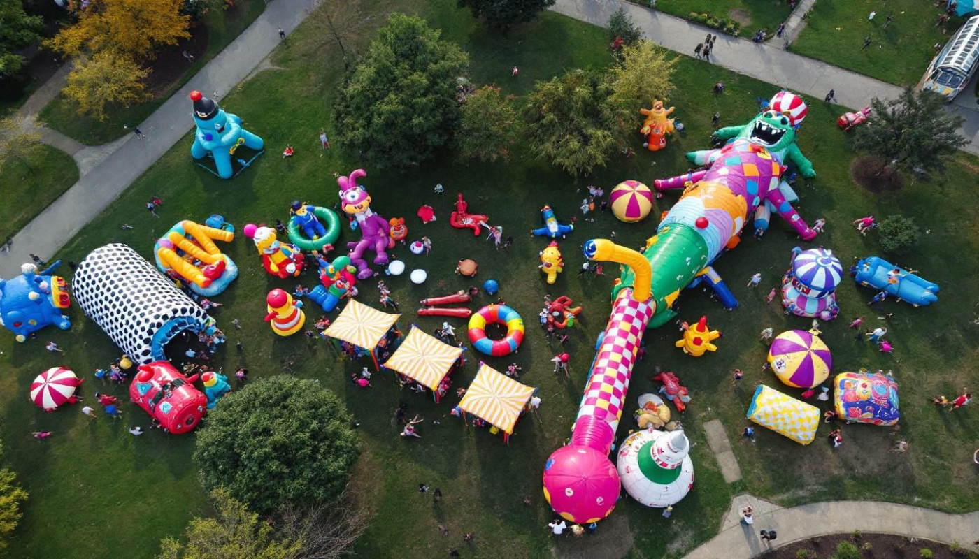 Idées de thèmes amusants pour fêtes avec châteaux gonflables